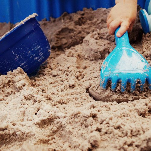 Piaskownica muszelka – sposób na świetną zabawę w ogrodzie!
